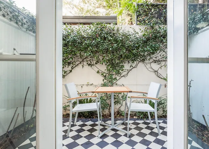 Lovely Studio With Patio 25 Min From Sydney Cbd